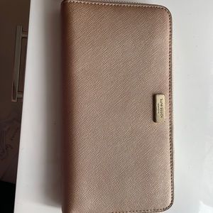 Kate Spade Leila Large Continental Wallet rose gold, gently used, good condition